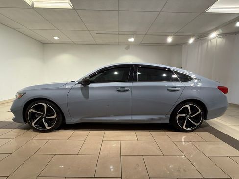 Used 2021 Honda Accord Sport image 2