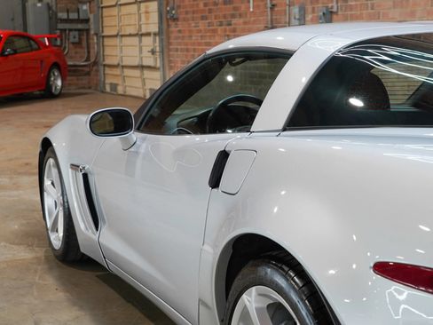 Used 2010 Chevrolet Corvette Grand Sport w/ Preferred Equipment Group RWD image 20