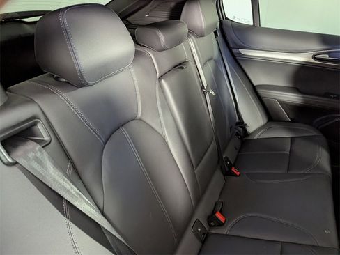 Used 2024 Alfa Romeo Stelvio Ti image 33