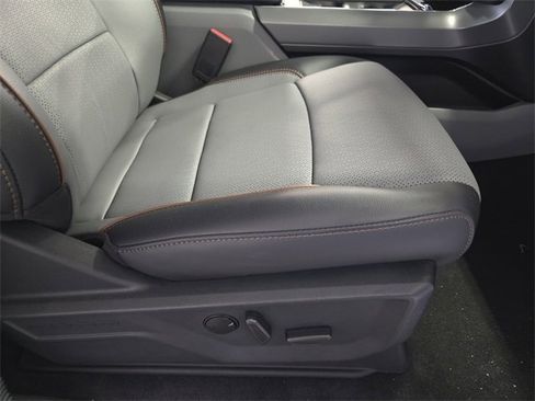 New 2025 Ford F150 Lariat w/ Equipment Group 501A Mid image 18