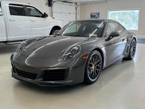 Used 2019 Porsche 911 Carrera S RWD image 1