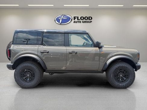 New 2026 Ford Bronco Badlands w/ Sasquatch Package AWD/4WD image 4