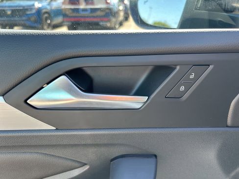 Used 2025 Volkswagen Jetta Sport image 17