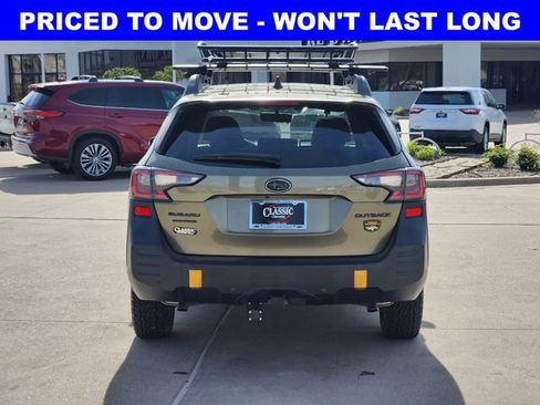 Used 2022 Subaru Outback Wilderness AWD/4WD image 14