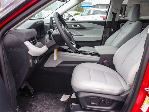 New 2026 Ford Explorer Platinum w/ LUX Leather Package AWD/4WD image 18