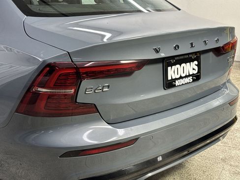 Used 2024 Volvo S60 B5 Plus image 31
