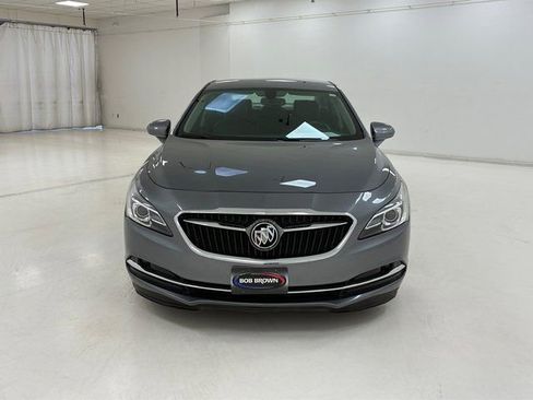 Used 2019 Buick LaCrosse Essence image 8