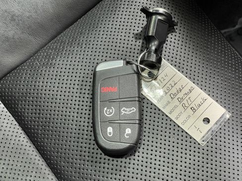Used 2022 Dodge Durango R/T w/ Blacktop Package AWD/4WD image 38