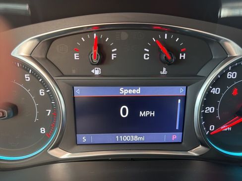 Used 2023 Chevrolet Traverse LT w/ LPO, Cargo Package image 16