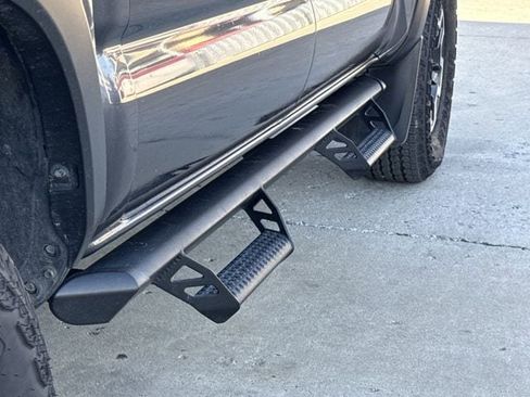 Used 2021 Toyota Tacoma TRD Off-Road w/ Technology Package image 10