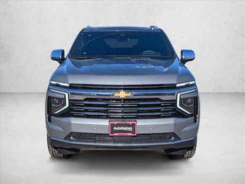 New 2026 Chevrolet Suburban Premier image 2