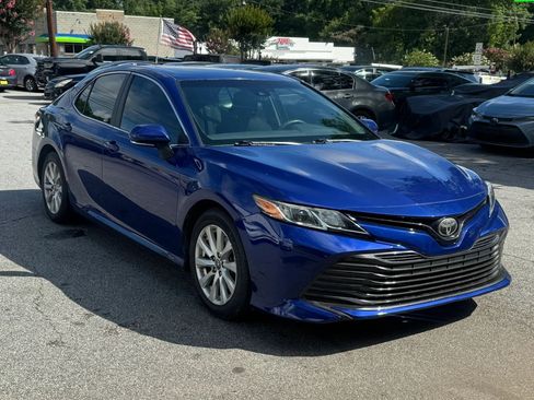Used 2018 Toyota Camry LE w/ Moonroof Package FWD image 1