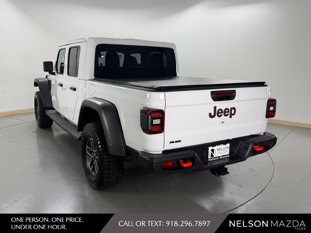 Used 2025 Jeep Gladiator Mojave w/ Convenience Group AWD/4WD image 8