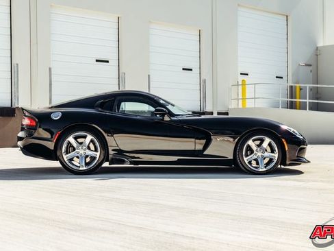 Used 2017 Dodge Viper SRT-10 RWD image 9