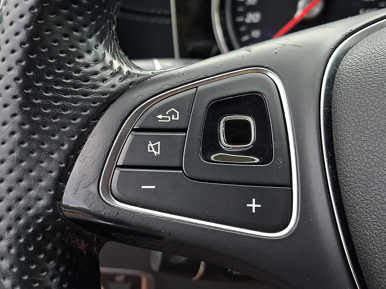 Used 2018 Mercedes-Benz E 400 4MATIC Cabriolet image 17