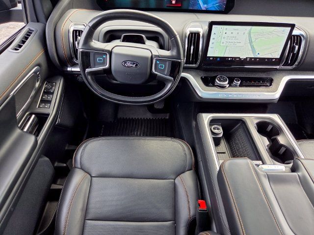 Used 2025 Ford Expedition Tremor AWD/4WD image 13