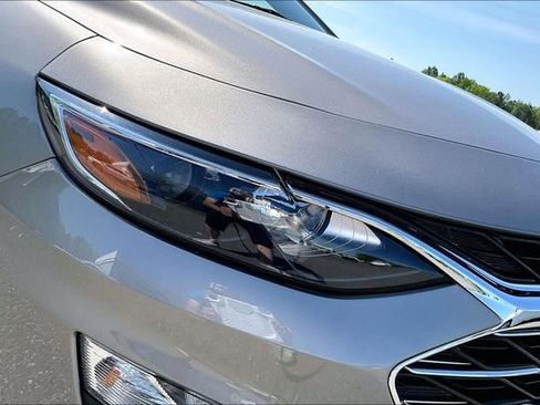Used 2025 Chevrolet Malibu LT FWD image 28