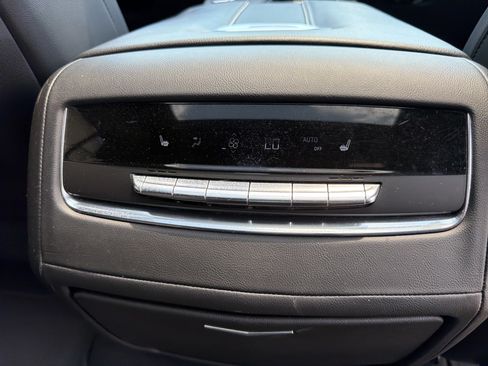 Used 2021 Cadillac Escalade Sport w/ Driver Assist Tech Package AWD/4WD image 18