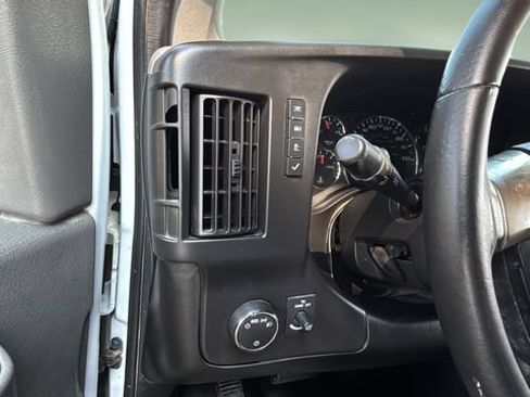 Used 2019 Chevrolet Express 3500 w/ Power Convenience Package RWD image 20