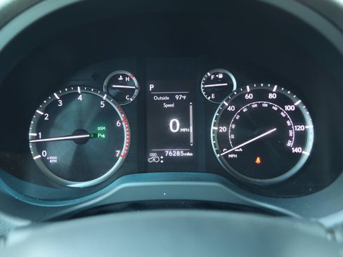 Used 2023 Lexus GX 460 Luxury w/ Sport Design Package AWD/4WD image 17