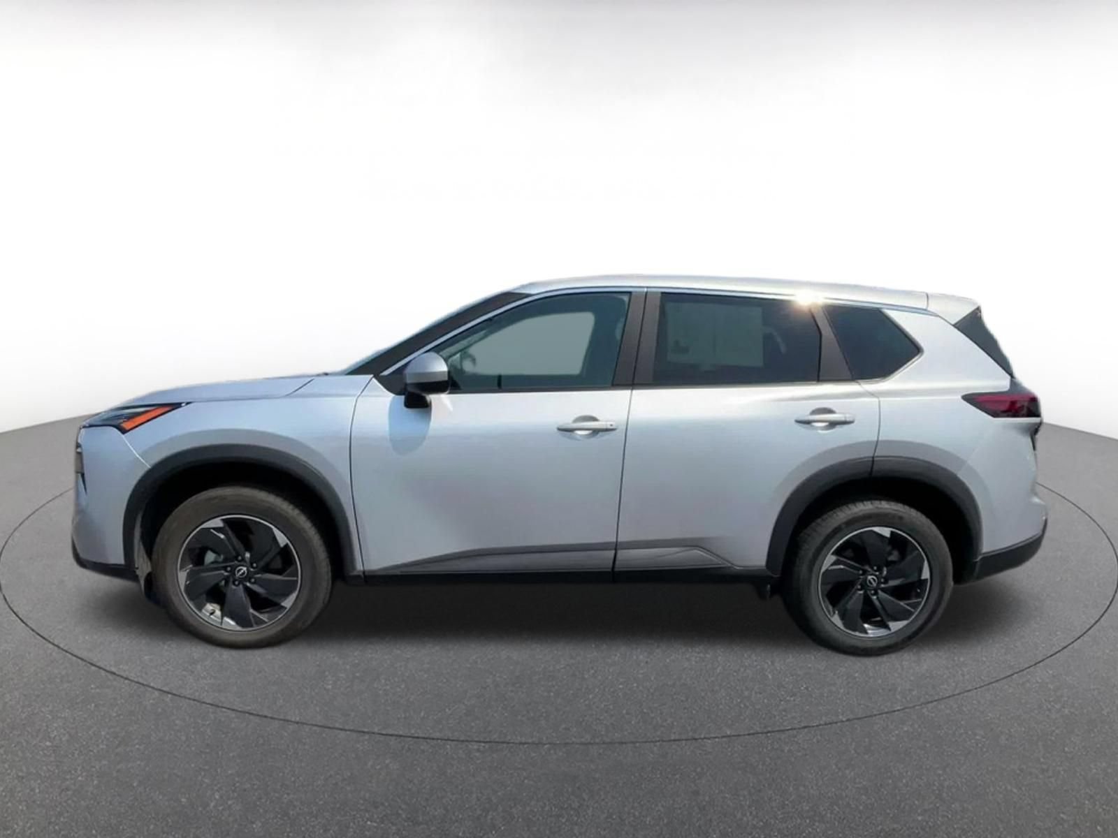 Used 2025 Nissan Rogue SV FWD image 8