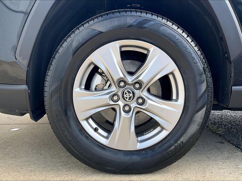 Used 2025 Toyota RAV4 LE AWD/4WD image 11