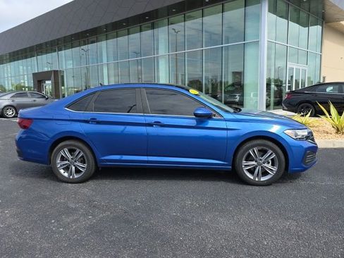 Used 2023 Volkswagen Jetta SE image 20