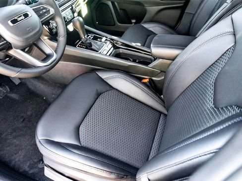 New 2026 Jeep Compass Latitude image 10