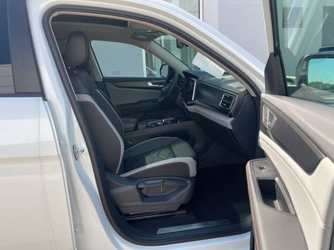 New 2026 Volkswagen Atlas Peak Edition AWD/4WD image 32