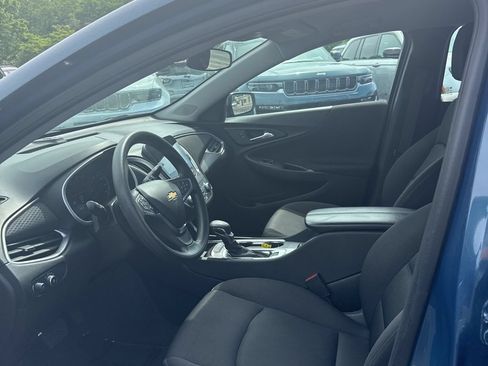 Used 2024 Chevrolet Malibu LT FWD image 9