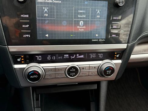 Used 2017 Subaru Outback 2.5i Touring image 32