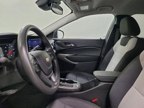 Used 2024 Chevrolet Trax LS w/ Driver Confidence Package FWD image 17