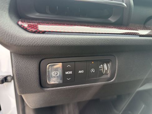 New 2026 Chevrolet Traverse Z71 w/ Enhanced Driving Package image 10