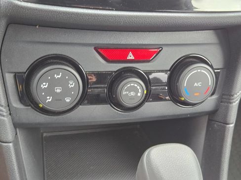 Used 2018 Subaru Crosstrek 2.0i AWD/4WD image 28