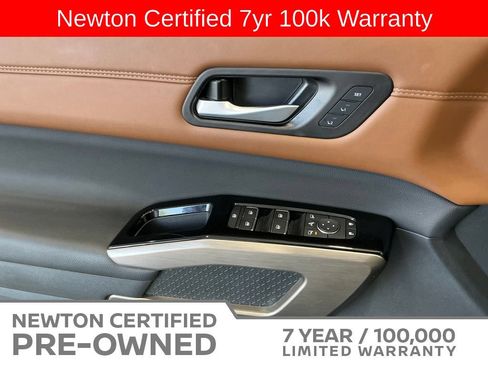 Used 2025 Nissan Pathfinder Platinum AWD/4WD image 45
