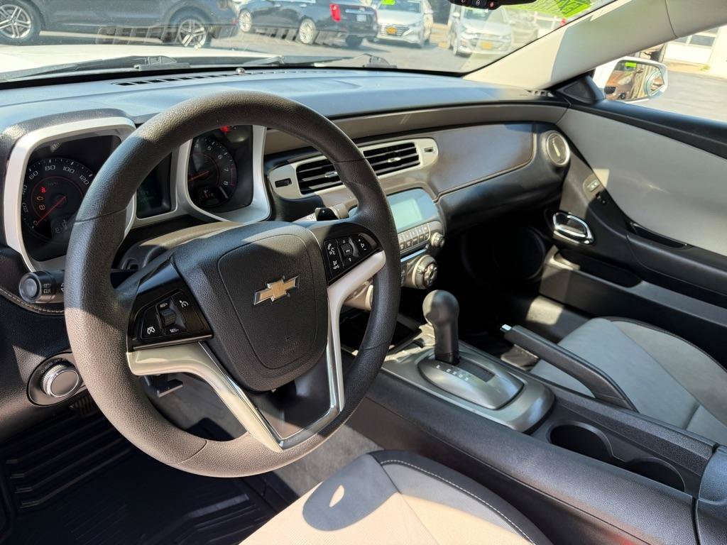 Used 2012 Chevrolet Camaro LS RWD image 17