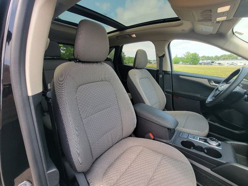 Used 2020 Ford Escape SE AWD/4WD image 32