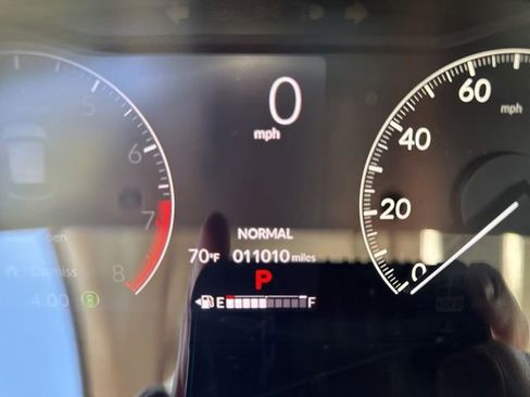 Used 2024 Honda HR-V LX image 13