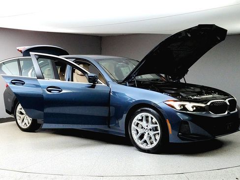 Used 2025 BMW 330i xDrive Sedan w/ Convenience Package image 9