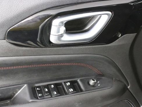 Used 2024 Jeep Compass Trailhawk image 17