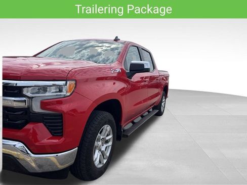 Used 2022 Chevrolet Silverado 1500 LT AWD/4WD image 12