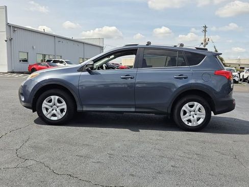 Used 2014 Toyota RAV4 LE FWD image 2