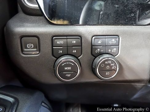 Used 2023 Chevrolet Silverado 1500 LT Trail Boss w/ LT Trail Boss Premium Package AWD/4WD image 20