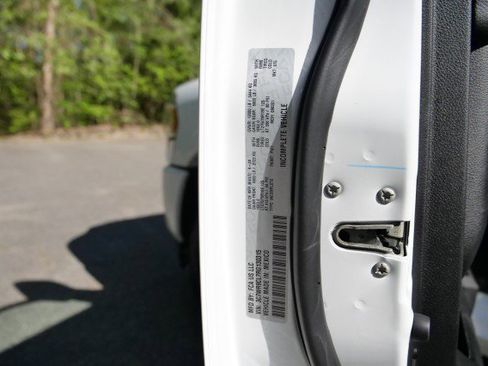 Used 2024 RAM 3500 Laramie image 44