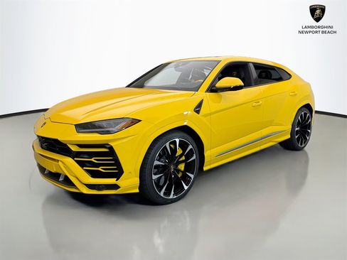 Used 2022 Lamborghini Urus AWD/4WD image 22