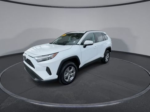 Used 2025 Toyota RAV4 XLE w/ Convenience Package image 8