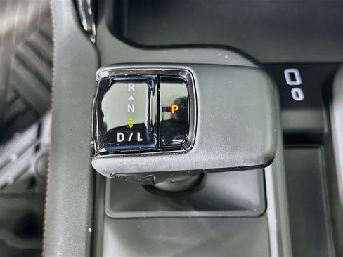 Used 2023 GMC Sierra 1500 AT4 w/ AT4 Preferred Package AWD/4WD image 25