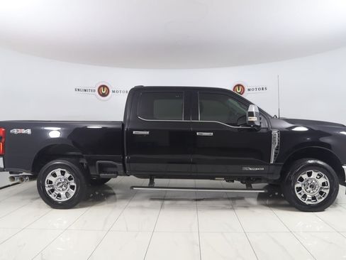 Used 2023 Ford F250 Lariat w/ Lariat Ultimate Package AWD/4WD image 2