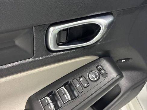 Used 2022 Honda Civic LX image 12