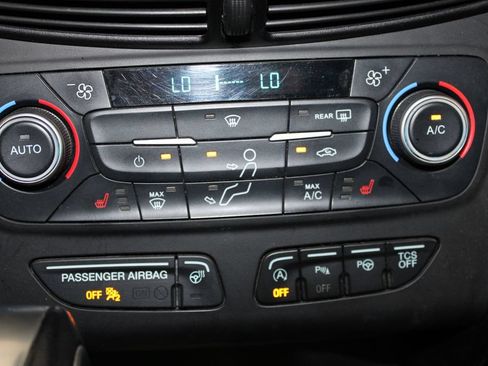 Used 2018 Ford Escape Titanium w/ Ford Safe & Smart Package FWD image 28